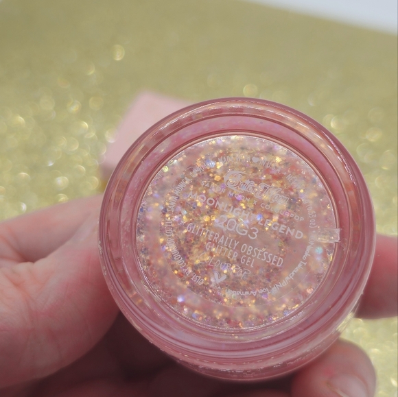Colourpop x Sailor Moon Moonlight Legend Glitterally Obsessed Glitter Gel - Picture 4 of 5